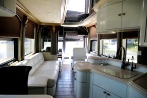 2000 PREVOST LIBERTY COACH 