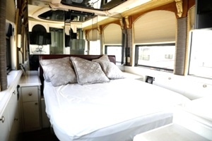 2000 PREVOST LIBERTY COACH 