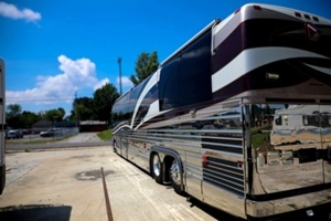 2000 PREVOST LIBERTY COACH 